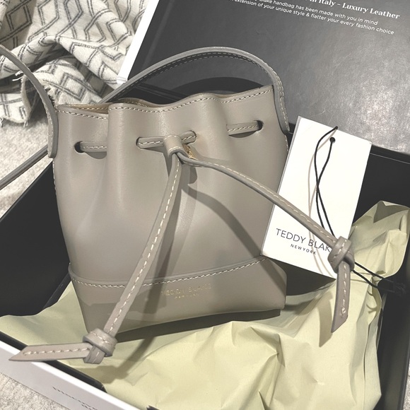 Teddy Blake Eliza Bucket Bag Mini - Picture 2 of 9